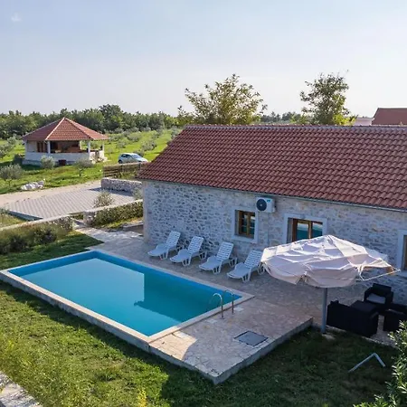 House Stone Curlew 3 Vikendica Lisane Tinjske