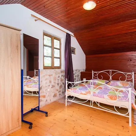 House Stone Curlew 3 Ferienhaus Lisane Tinjske