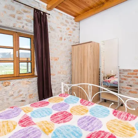 Vikendica House Stone Curlew 3 *