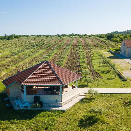 House Stone Curlew 3 Holiday home