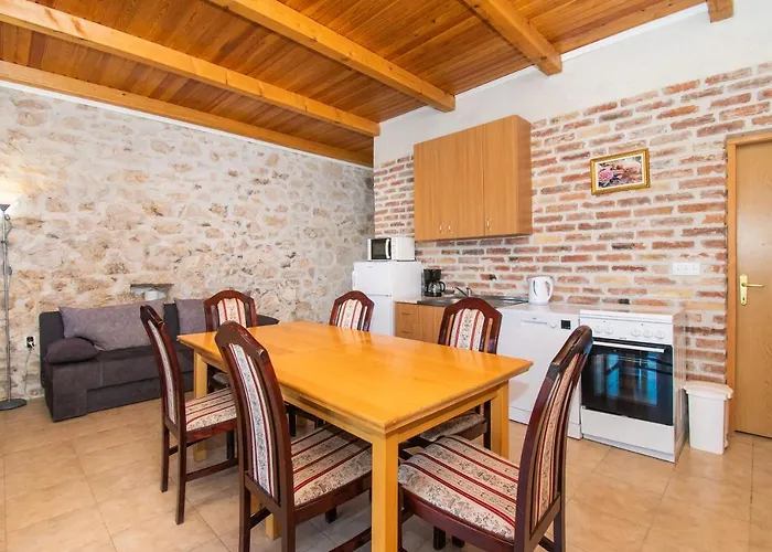 House Stone Curlew 3 *